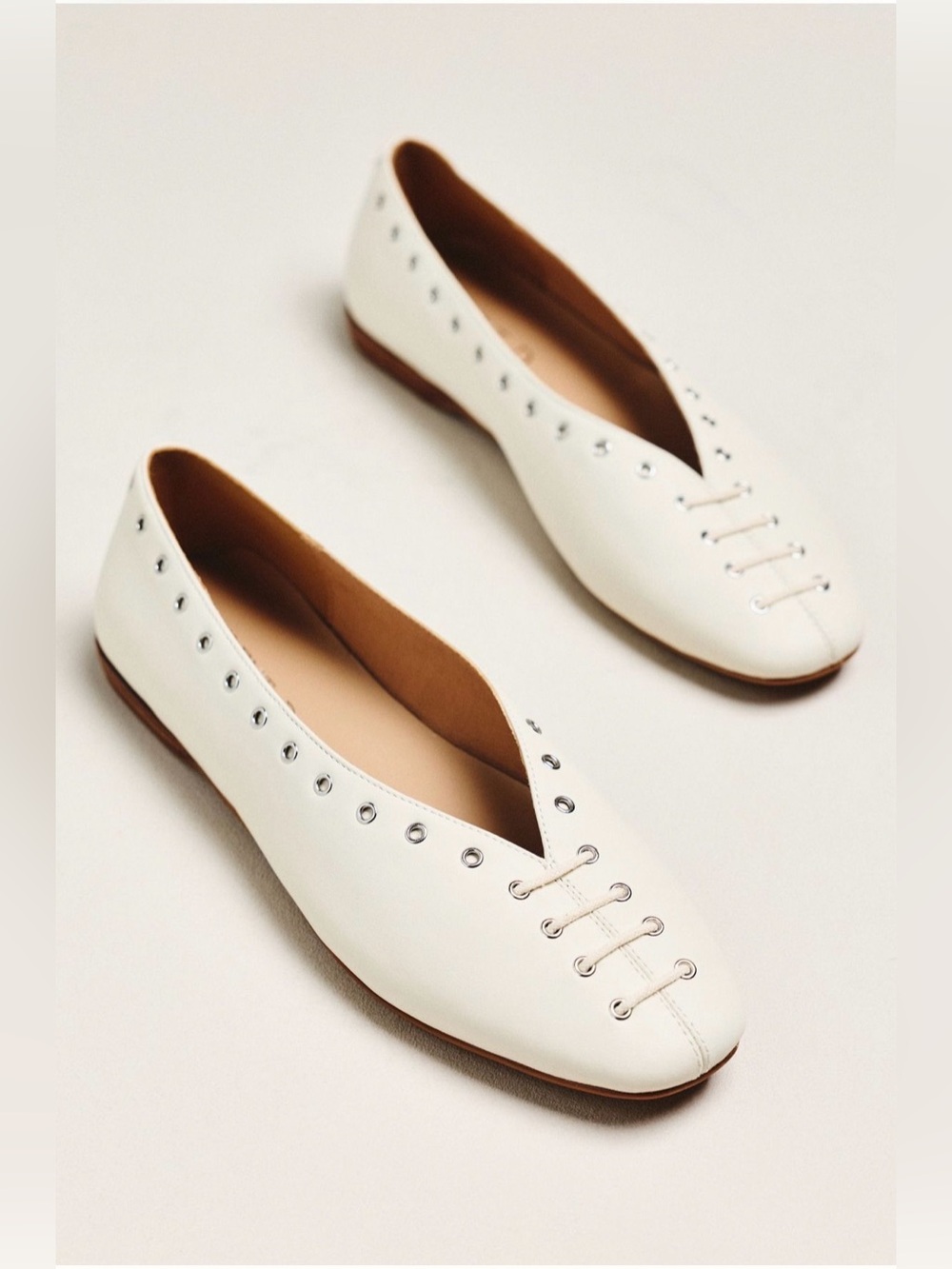 Silent D Lonny Grommet Lace-Up Flats